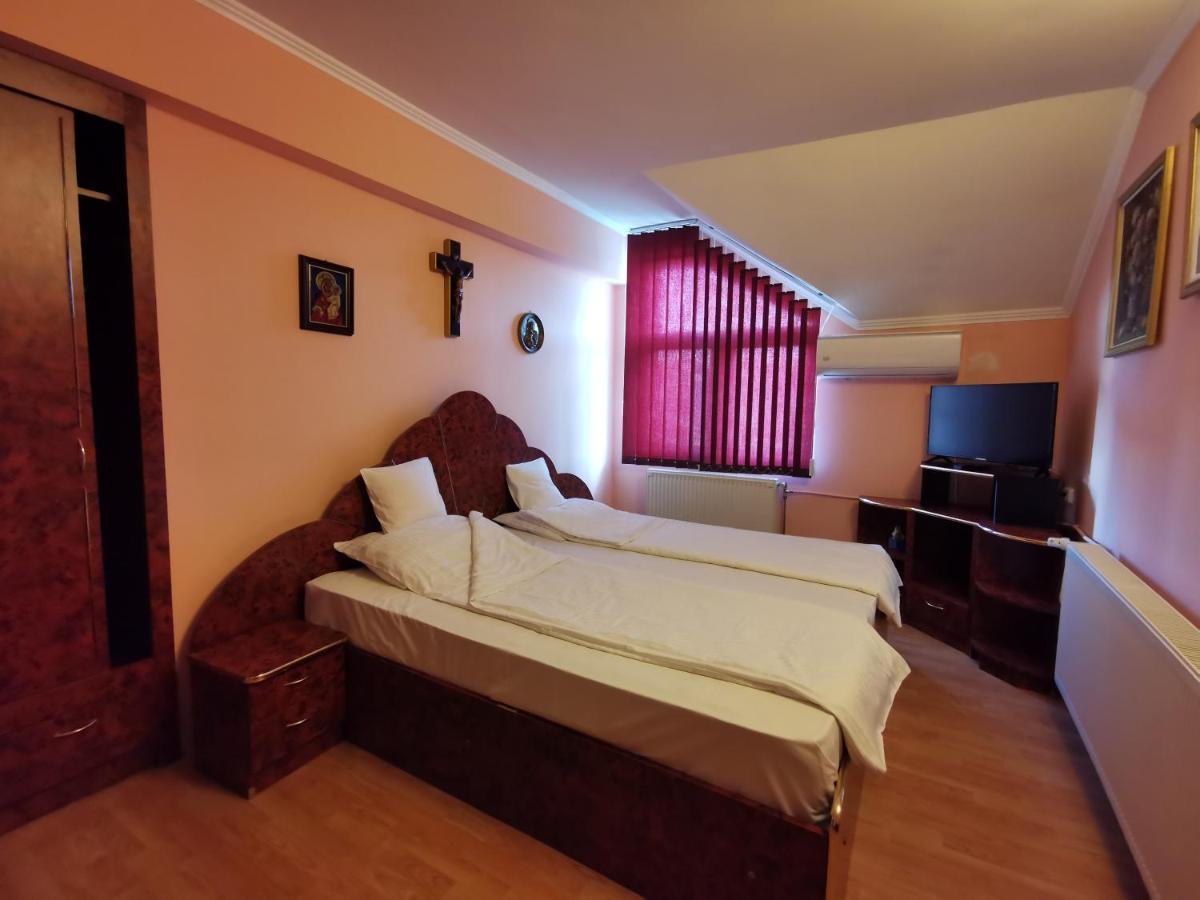 Vila Angela Felix Hotel Sanmartin Bagian luar foto