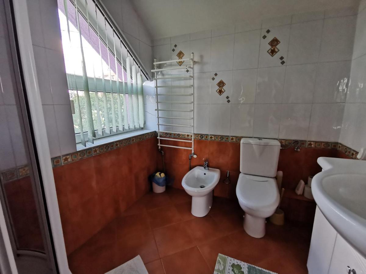 Vila Angela Felix Hotel Sanmartin Bagian luar foto