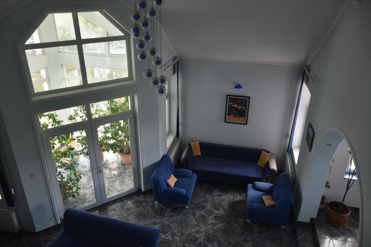 Vila Angela Felix Hotel Sanmartin Bagian luar foto