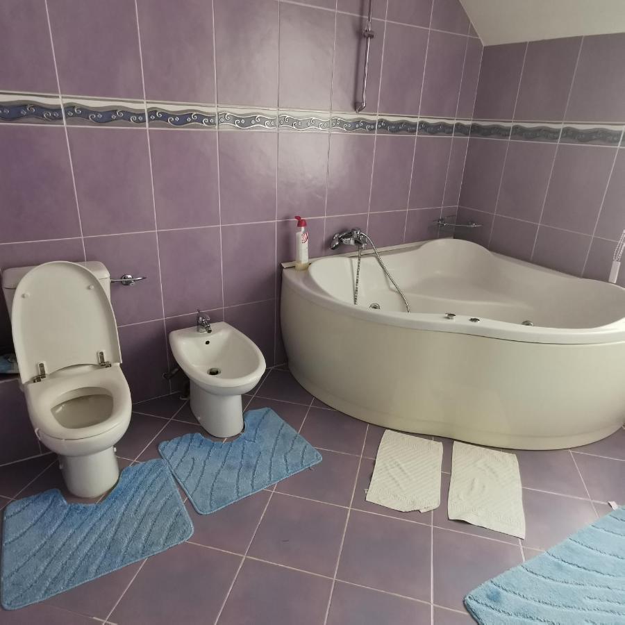 Vila Angela Felix Hotel Sanmartin Bagian luar foto